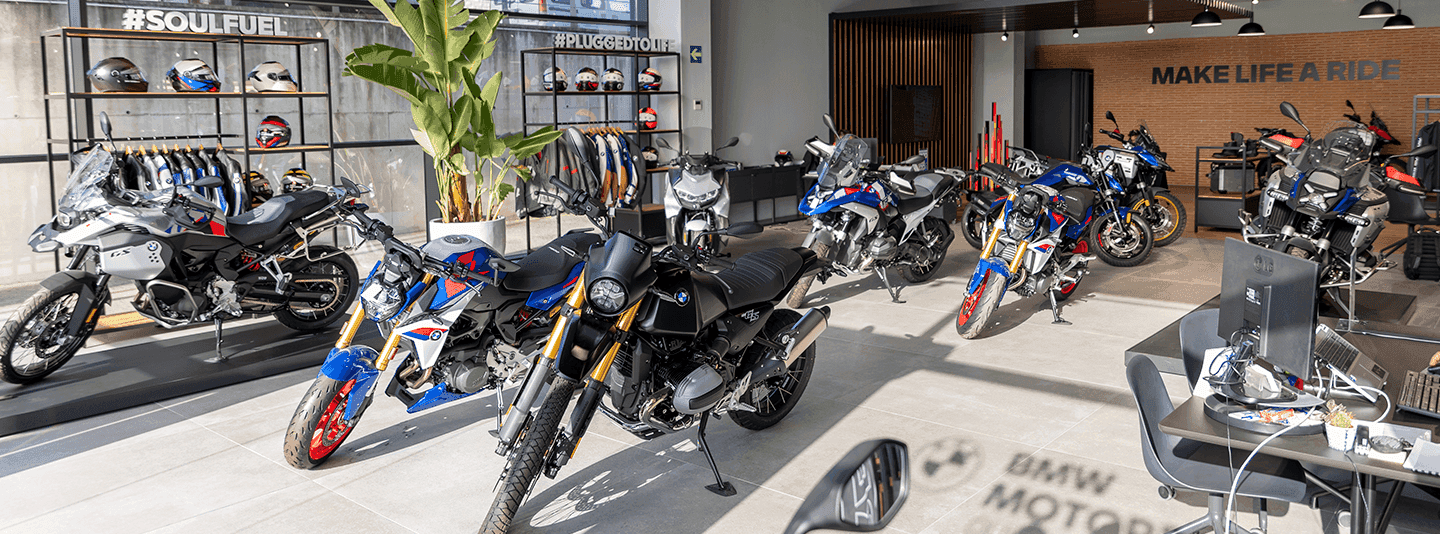 Oliva Motor rep el premi a Millor Concessionari BMW Motorrad 2025: L'excel·lència al servei del motorista. 