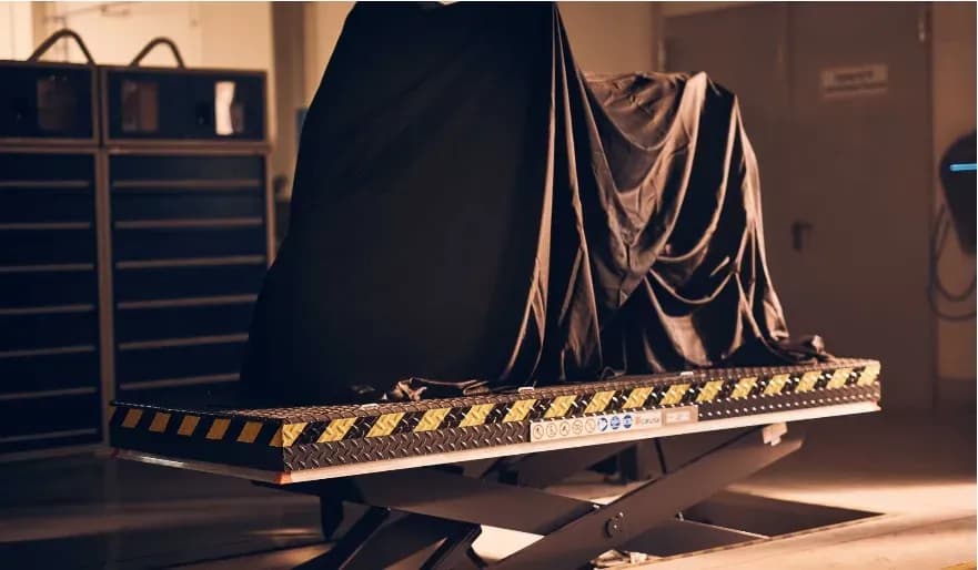 bmw-m1000xr-2023-grande