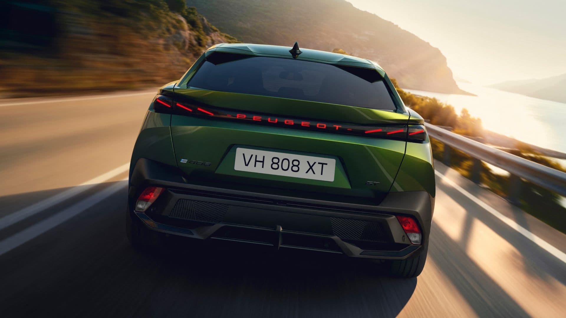 Imagen 2 de la galería de PEUGEOT 408