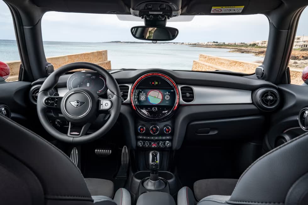 Imagen 1 de la galería de NUEVO MINI JOHN COOPER WORKS